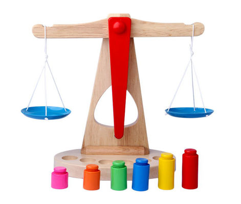 Весить масштаб баланса Montessori игрушки масштаба баланса 10CM деревянный