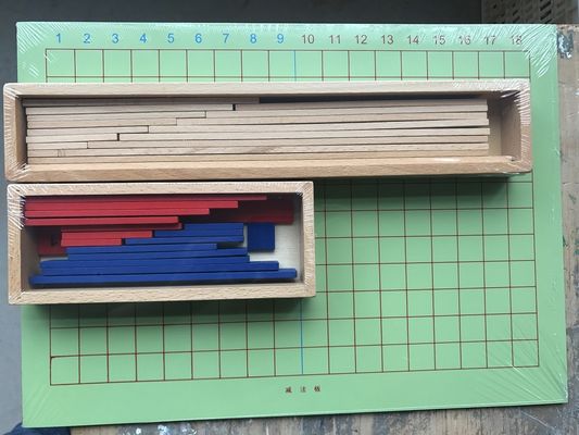 Деревянные добавление Montessori и доска вычитания для предыдущего преподавательства математики