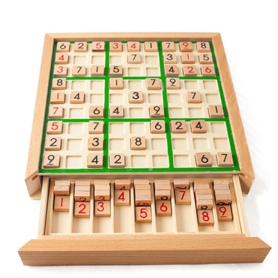 Контролеры бука шахмат Sudoku детей международные складывая таблицу игры